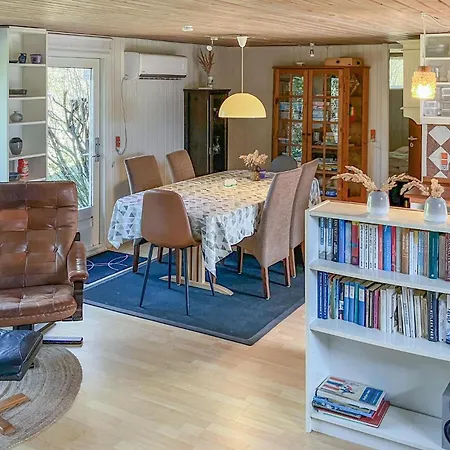 4 Bedroom Amazing In Hurup Thy *